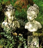 Gartenfigur Büste Mädchen, "TINA", Steinguss - Original von Vidroflor