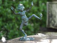 Bronzefigur Pixi tanzend