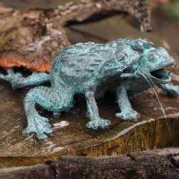 Bronzefigur Froschpaar als Wasserspeier