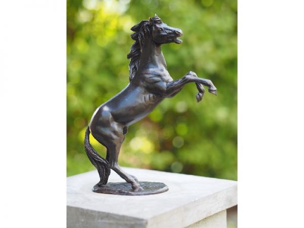 Bronzefigur Stolzes Pferd