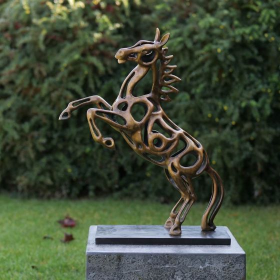 Bronzefigur aufsteigendes Pferd abstrakt