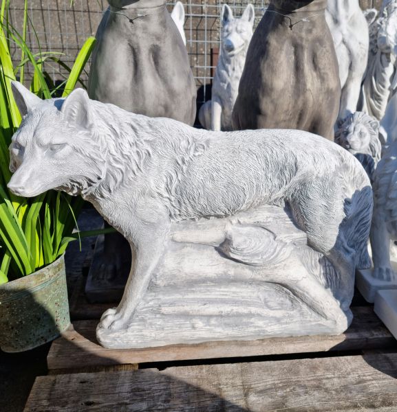 Gartenfigur Wolf, antik grau