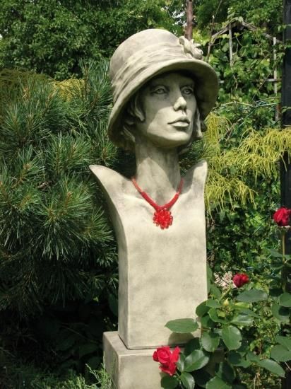 Gartenfigur Büste Moderne Romantik "SISALA", Steinguss - Original von Vidroflor