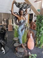 Brunnen, Wasserspiel Frau mit Muschel XL aus Bronze, Komplett Set