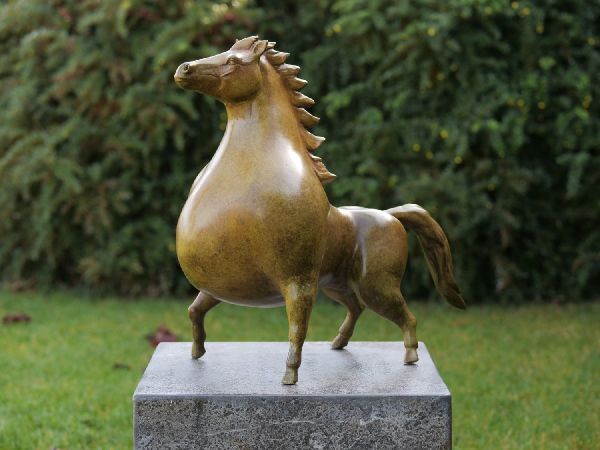 Bronzefigur Pferd grüne heisse patina