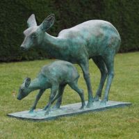 Bronzefigur Hirsch mit Jungtier