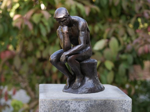 Bronzefigur Denker von Rodin