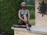 Bronzefigur sitzende Ballerina
