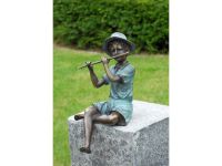 Bronzefigur " Junge mit Flöte "