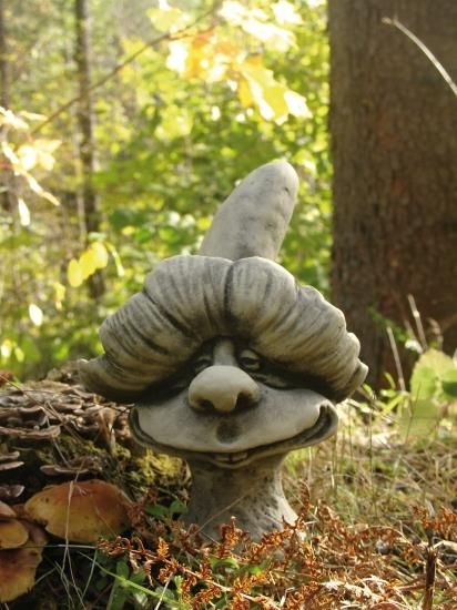 Gartenfigur Magic Mushrooms, "EDGAR", Steinguss - Original von Vidroflor