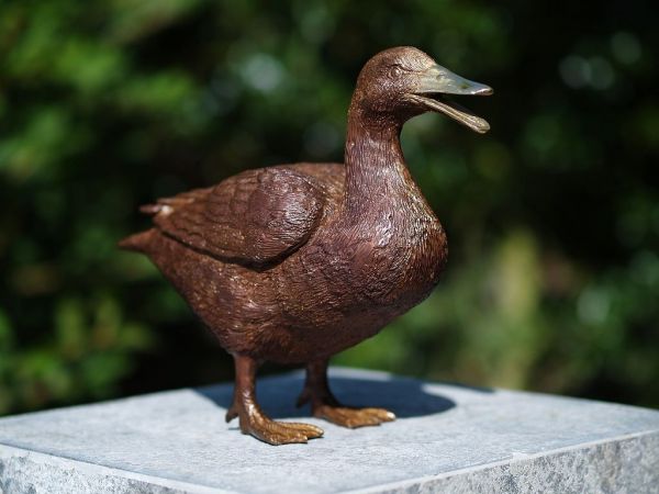 Bronzefigur Ente